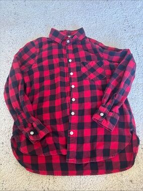Ladies Old Navy XS Petite Red and Black Buffalo Plaid Button Up Shirt